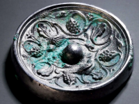 双雀葡萄铜镜拍卖价格